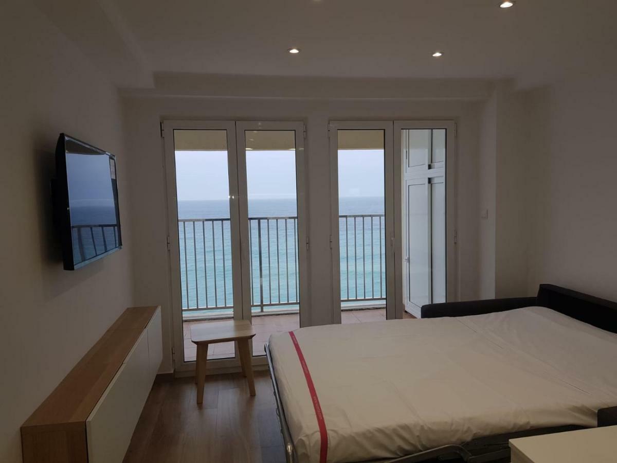 Apartamento En Primera Linia Vistas Al Mar Платжа-д'Ару Екстер'єр фото