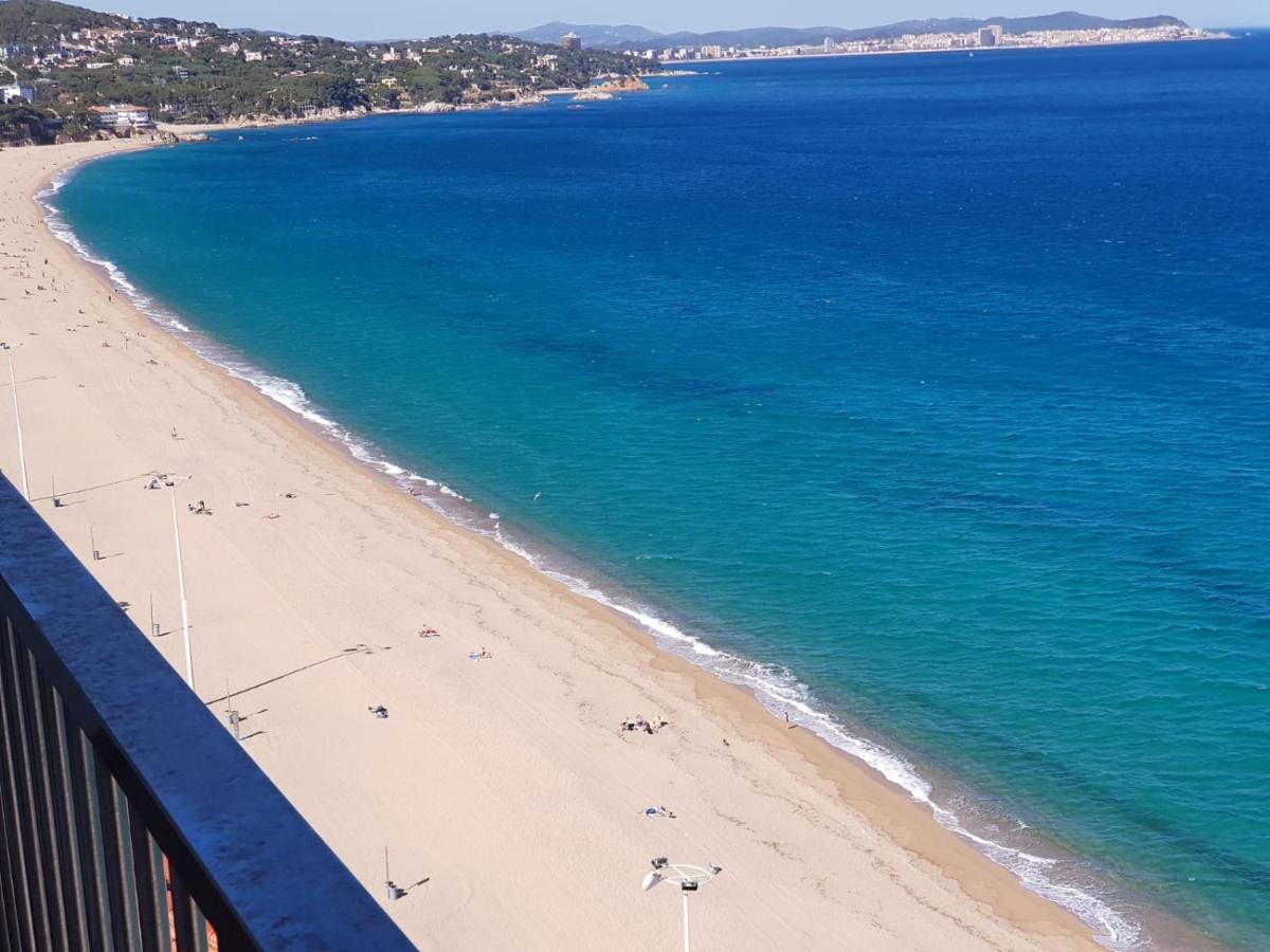 Apartamento En Primera Linia Vistas Al Mar Платжа-д'Ару Екстер'єр фото